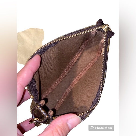❌❌SOLD❌❌Louis Vuitton Monogram Mini Pochette Accessories with Box and Dustbag - Picture 3 of 6